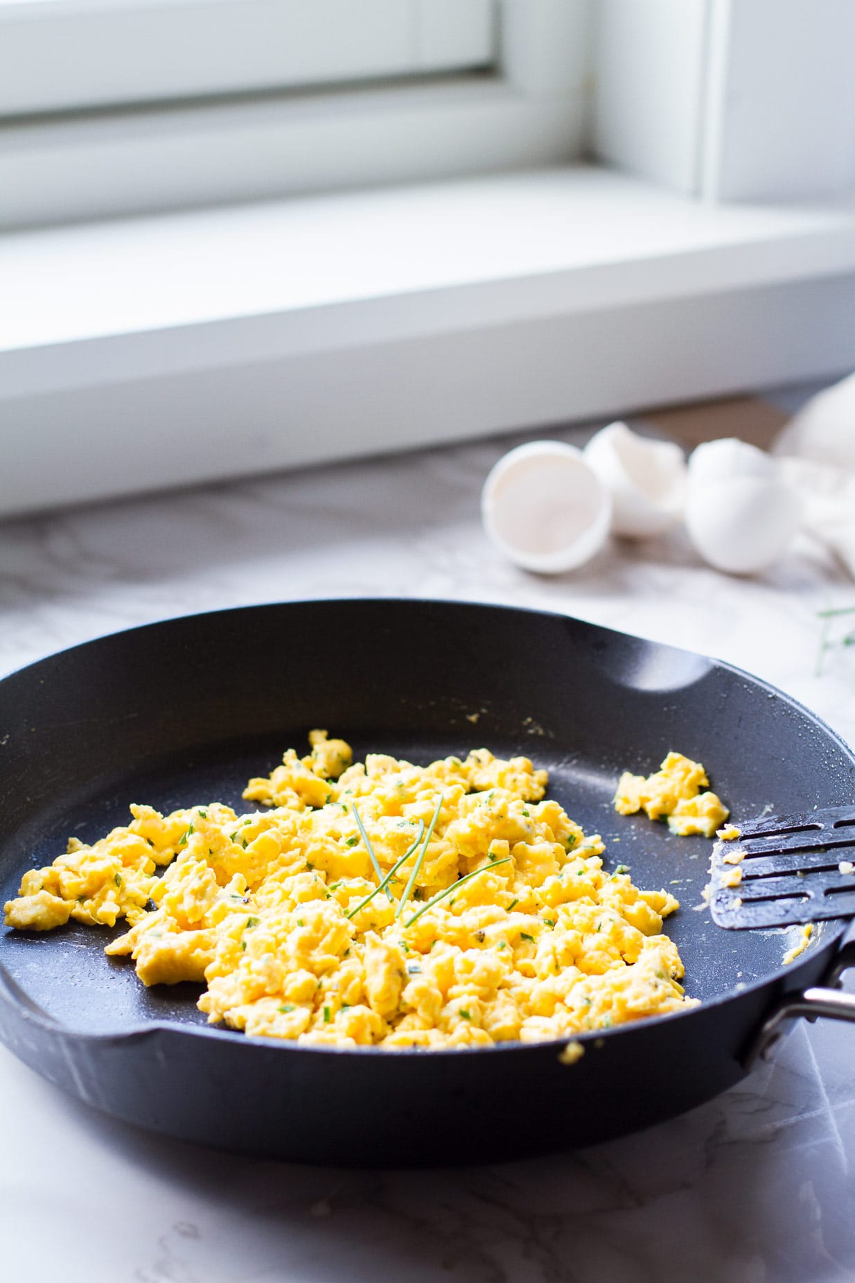 Chives and Cheese Scrambled Eggs